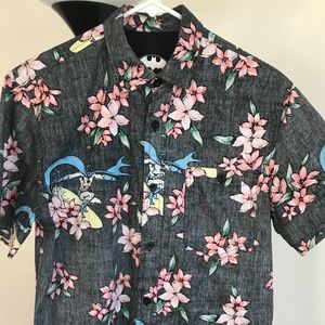 Hawaiian style, surfing BATMAN, button up, short sleeve shirt. MENS